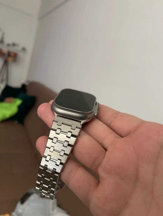 Customer photo review of Stainless Steel Royal O Strap For Apple Watch Ultra