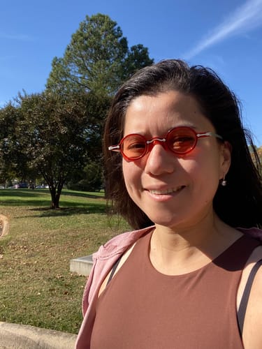 Customer photo review of Edie-2 | unique/Red/ACE