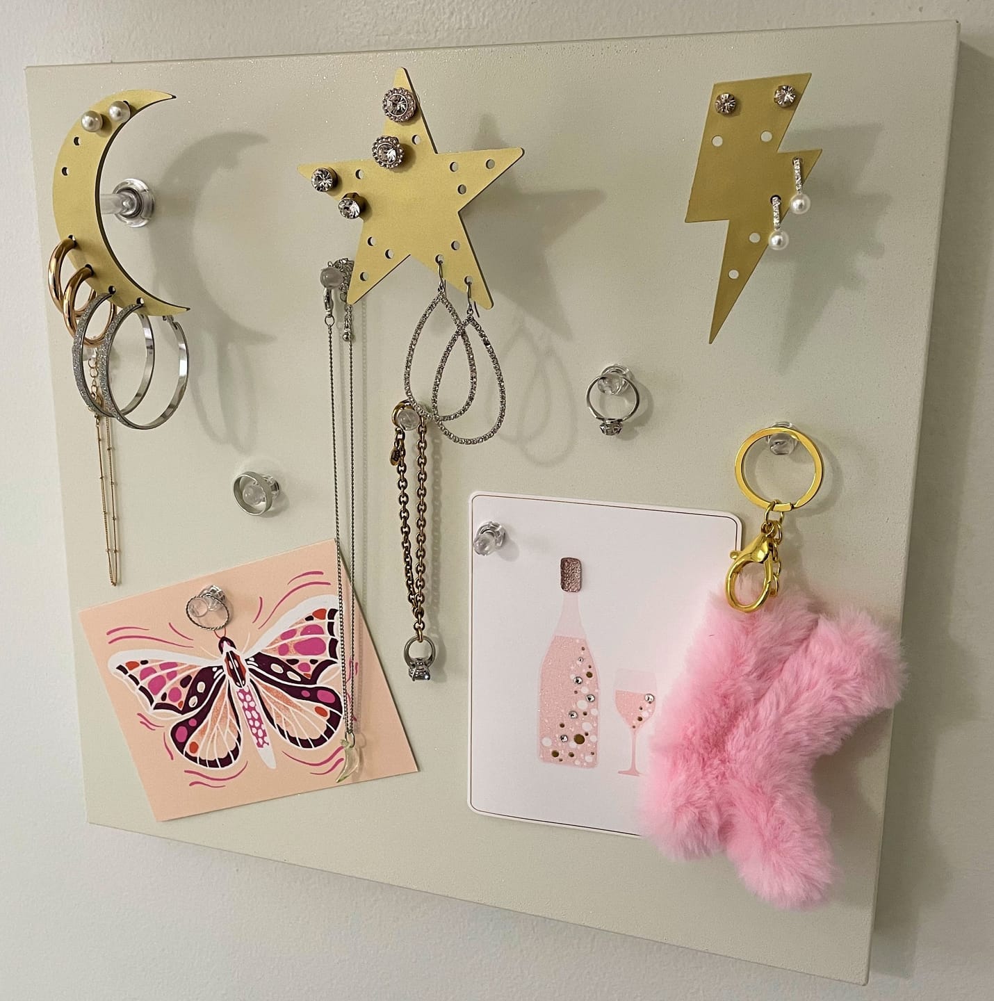 Customer photo review of Wall Jewelry Organizer Large Board For Tweens, Teens, & Young Adult Girls