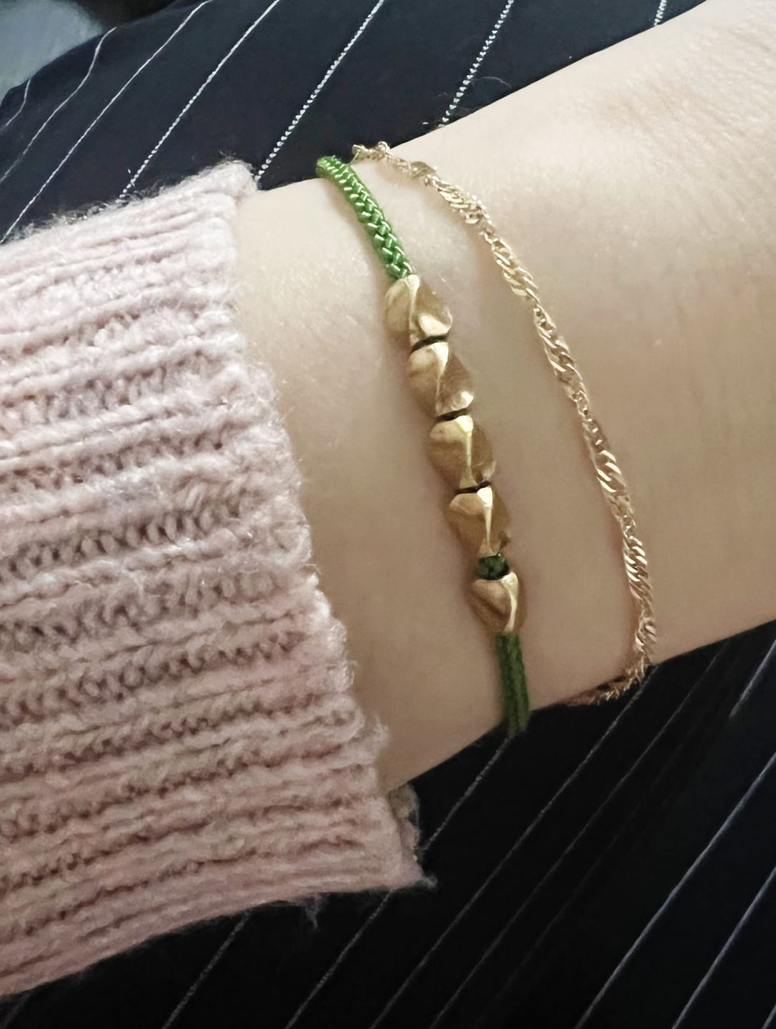 Customer photo review of Handgemachtes Tibetisches Glücks-Armband aus Kupfer