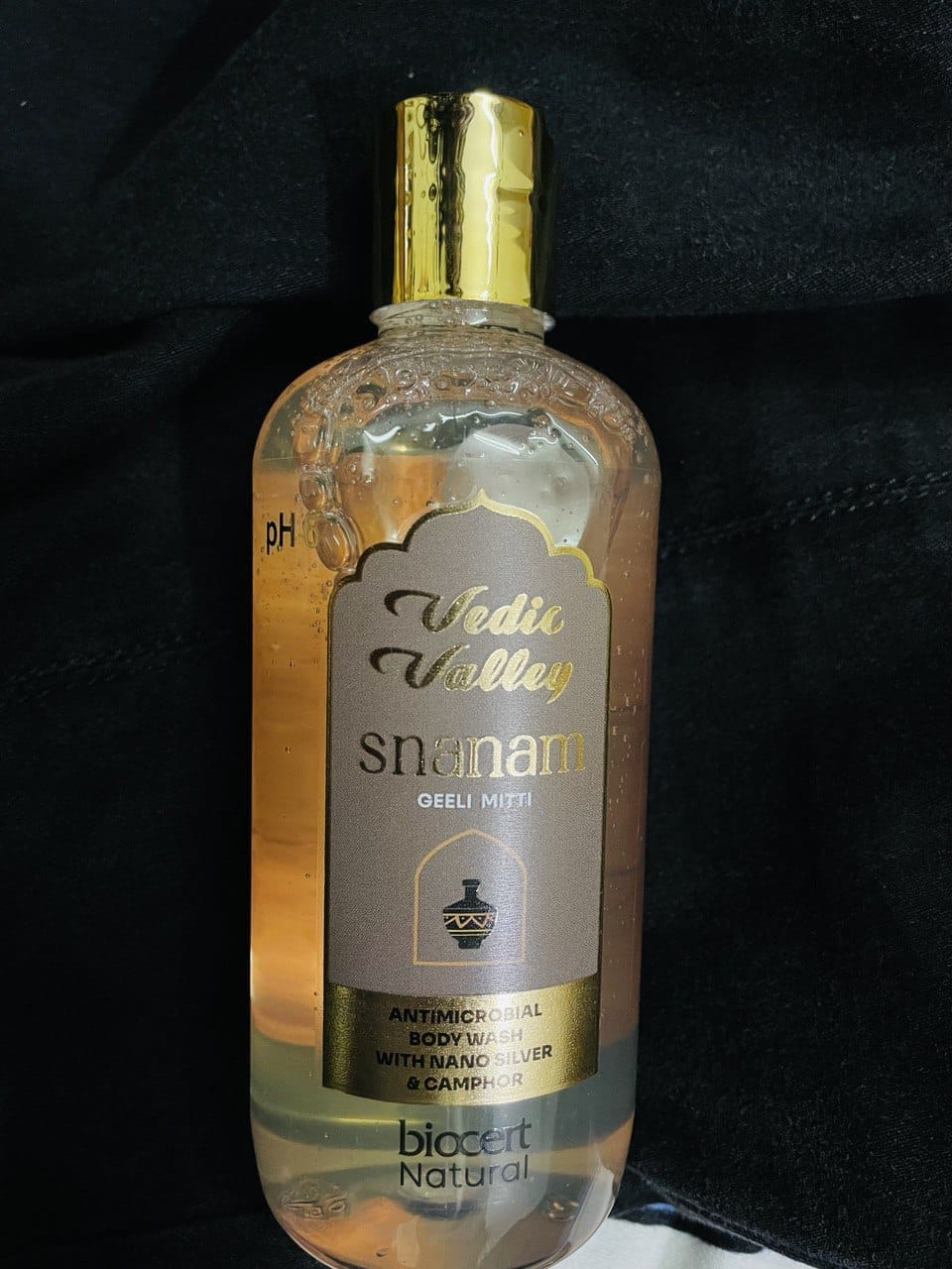 Customer photo review of Hydrating Gilli Mitti  Body Wash (Pack of 2)