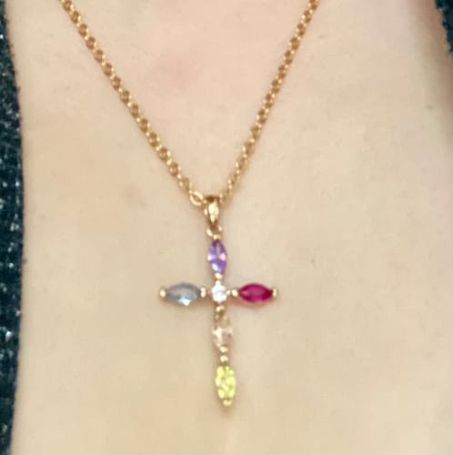 Customer photo review of Collier croix ROYAUME
