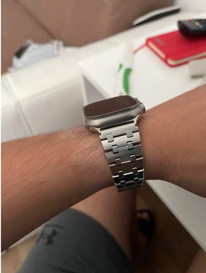 Customer photo review of Stainless Steel Royal O Strap For Apple Watch Ultra
