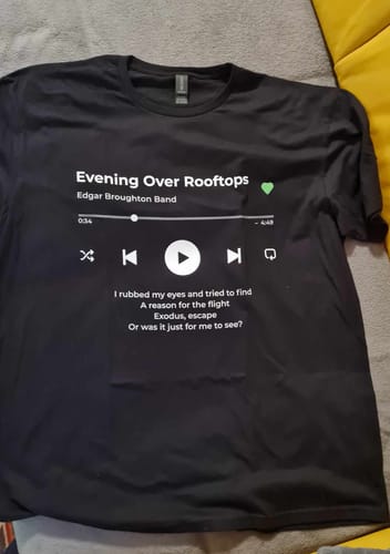 Customer photo review of Your Favorite Song T-Shirt Music Player
