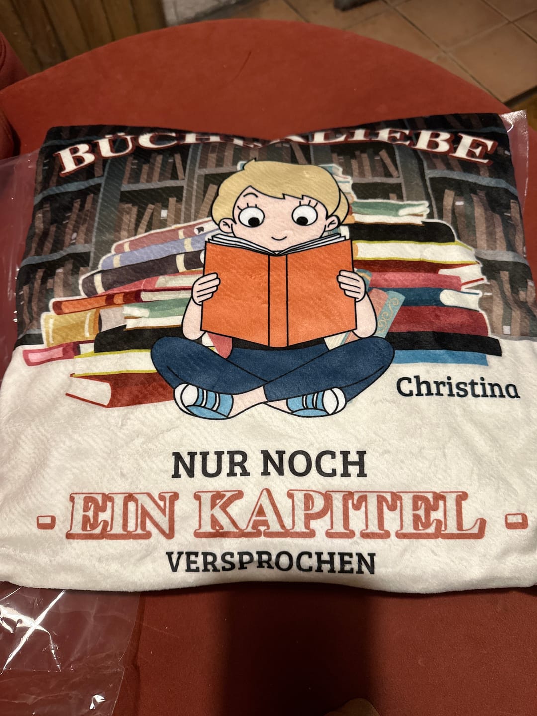 Customer photo review of Bücherwurm - Freunde-Kissen