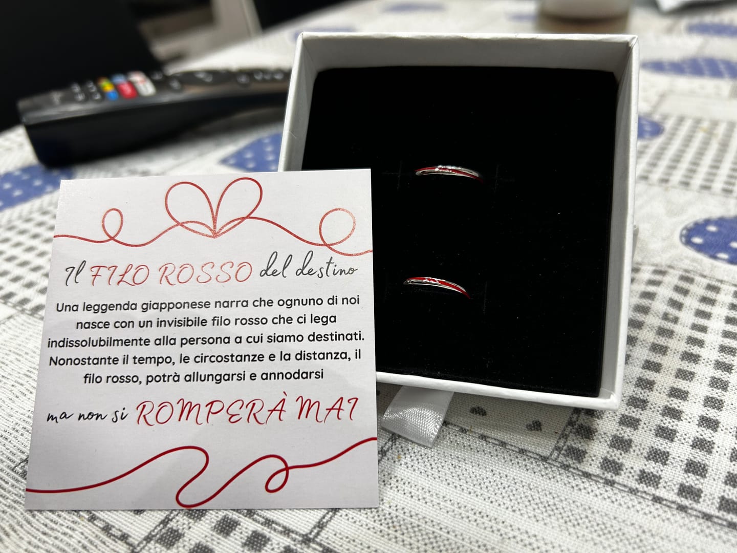 Customer photo review of Anello "Filo Rosso Del Destino"