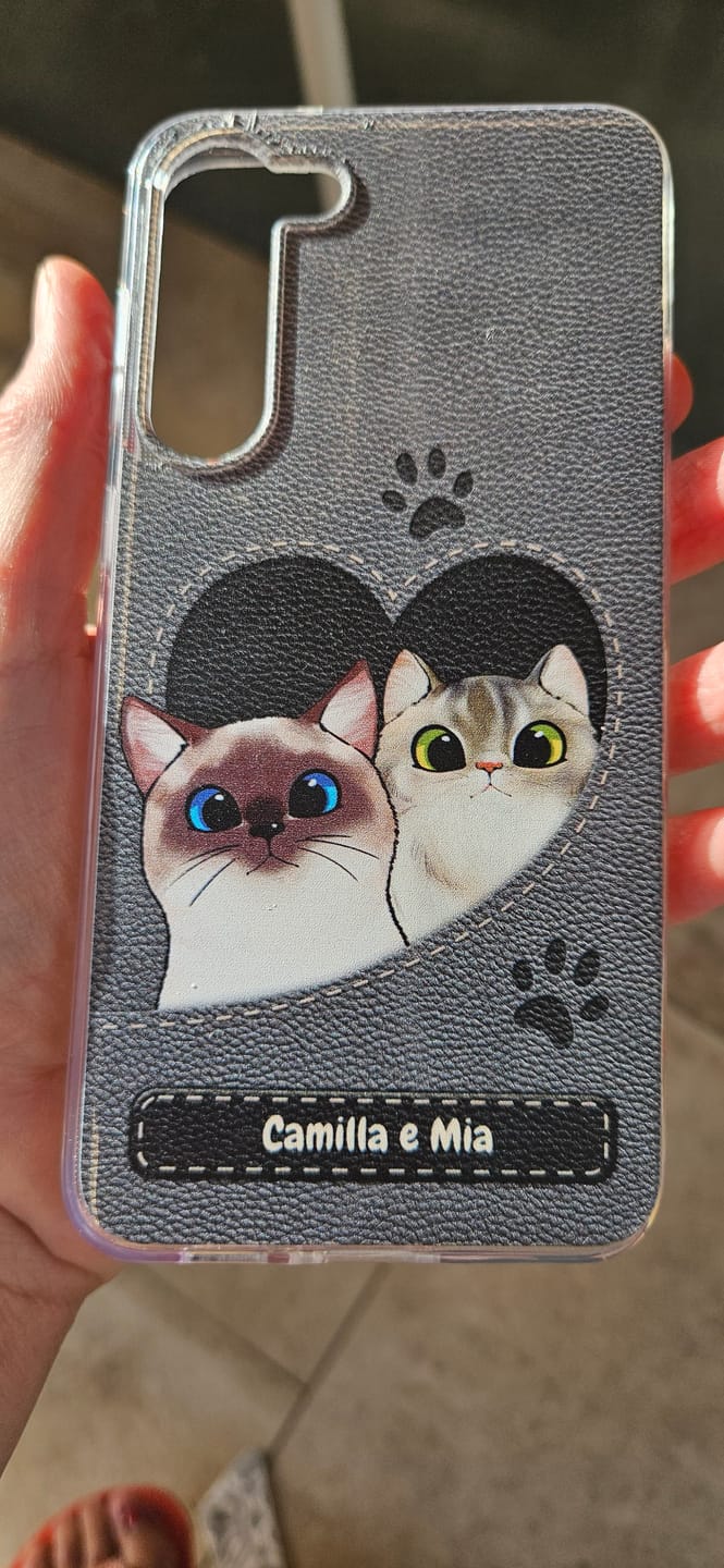 Customer photo review of Gatto con cuore aspetto similpelle - Custodia per il telefono personalizzata