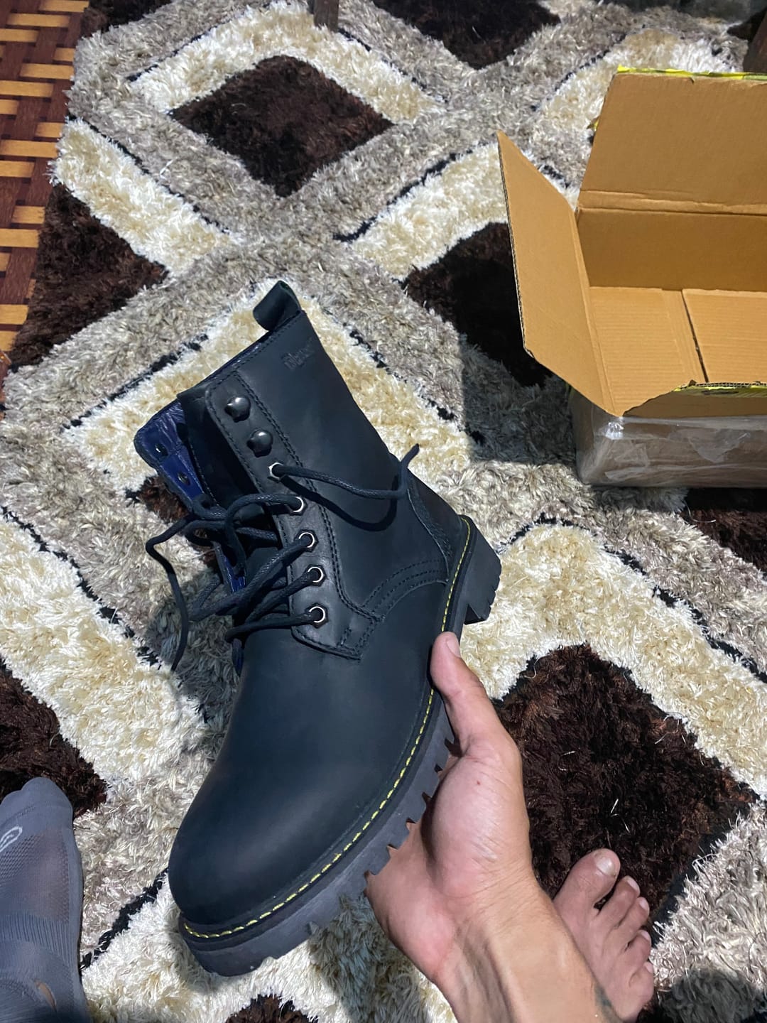 Customer photo review of boots derby dark shadow