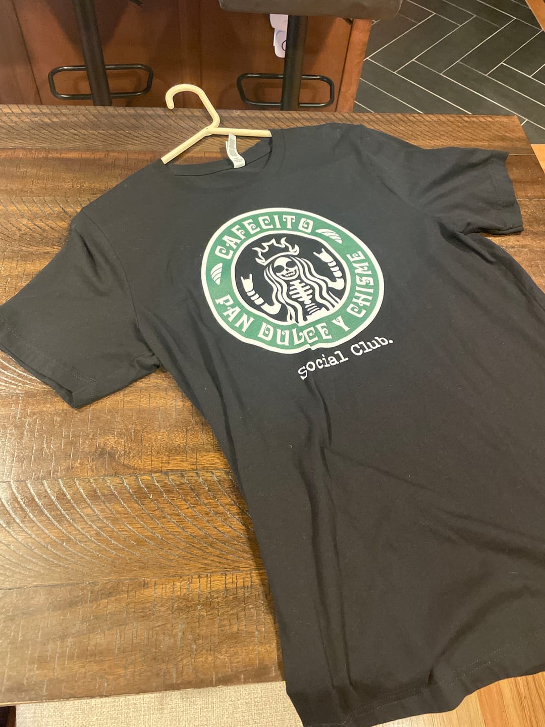 Customer photo review of Premium Bella Cafecito Y Chisme Mexicana T-shirt