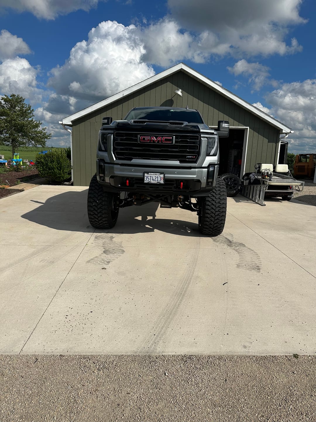 Customer photo review of 2011-2022 Chevy Silverado / GMC Sierra 2500 / 3500 4, 6, 8 Inch Lift Blocks