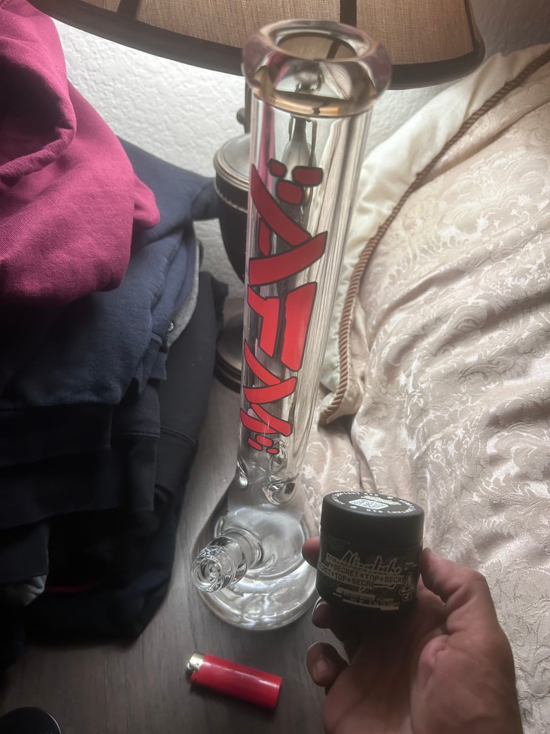 Customer photo review of 18" Heavy Boi Clear Glass 9mm Beaker Bong