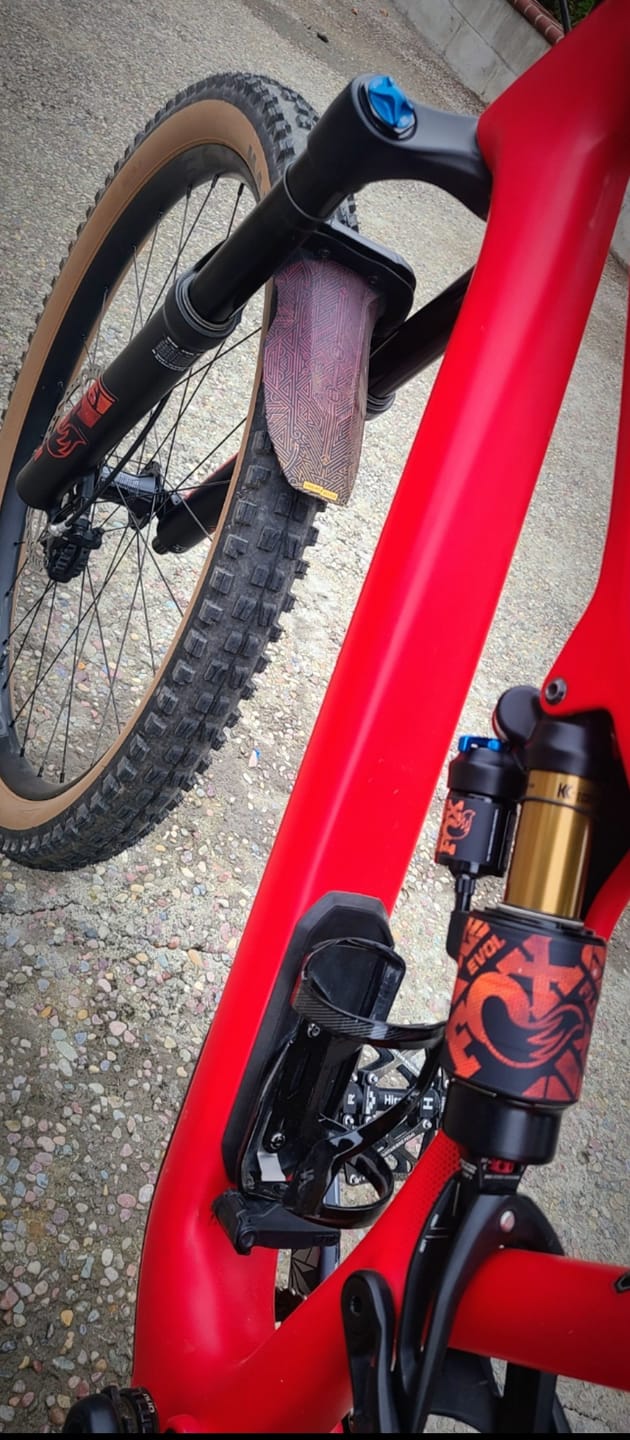 Customer photo review of Fox Float X2 Shock Decal