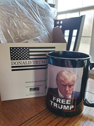 Customer photo review of Free Trump 15oz Coffee Mug