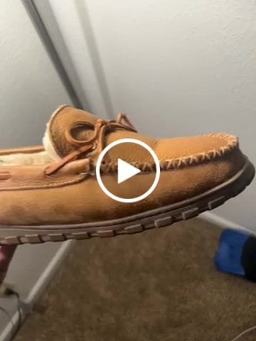 Customer video review of MEN'S RAINIER SHEEPSKIN MOCCASINS