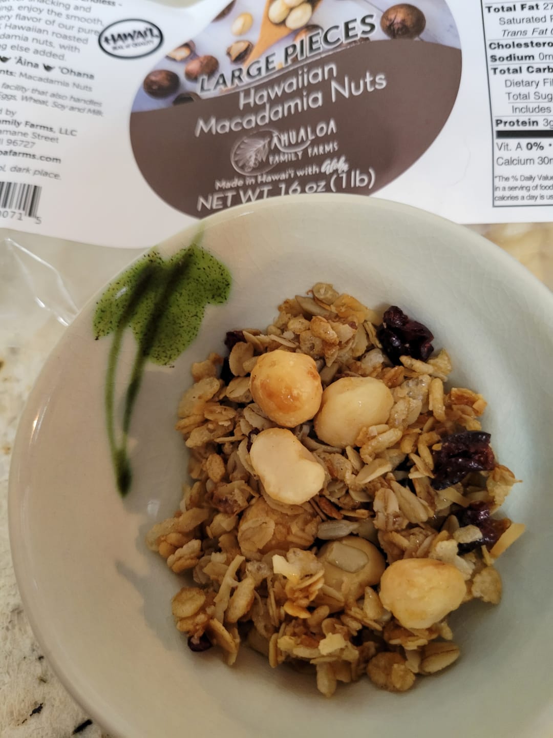 Customer photo review of Hawaiian Macadamia Nut Large Pieces