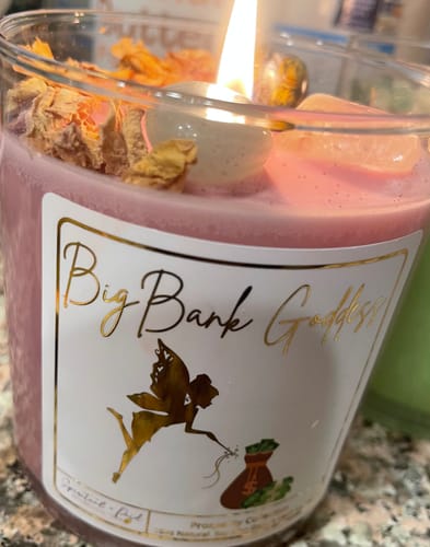 Customer photo review of Big Bank Goddess Prosperity & Abundance Manifestation Candle