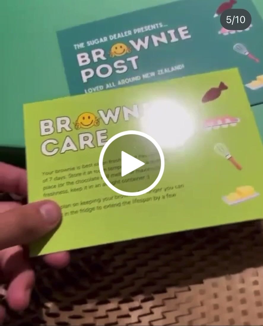 Customer video review of Mega custom message birthday brownie