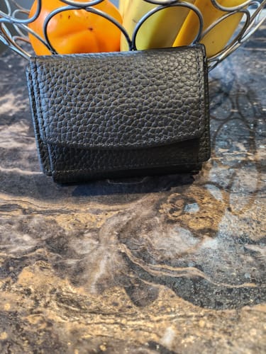 Customer photo review of Handmade RFID Soft Leather Purse