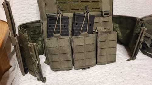 Customer photo review of SHIELD Germany BRAVO 3x Lang-Magazintasche Steingrau-Oliv