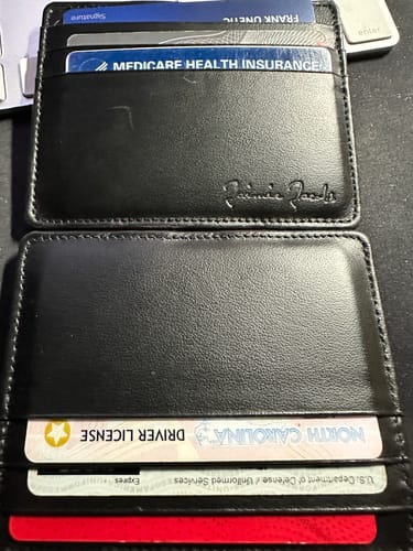 Customer photo review of Flap Boy Slim - Magic Wallet without Coin Pocket