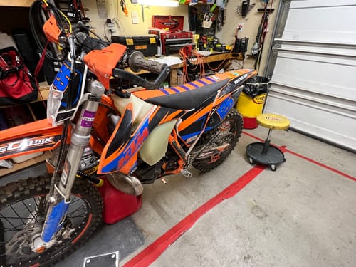 Customer photo review of Custom Seat Cover: 11-'16 125-500 EXC/XC/XCW/EXC-F