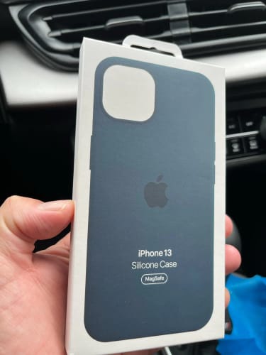 Customer photo review of iPhone 13 Silicone Case with MagSafe