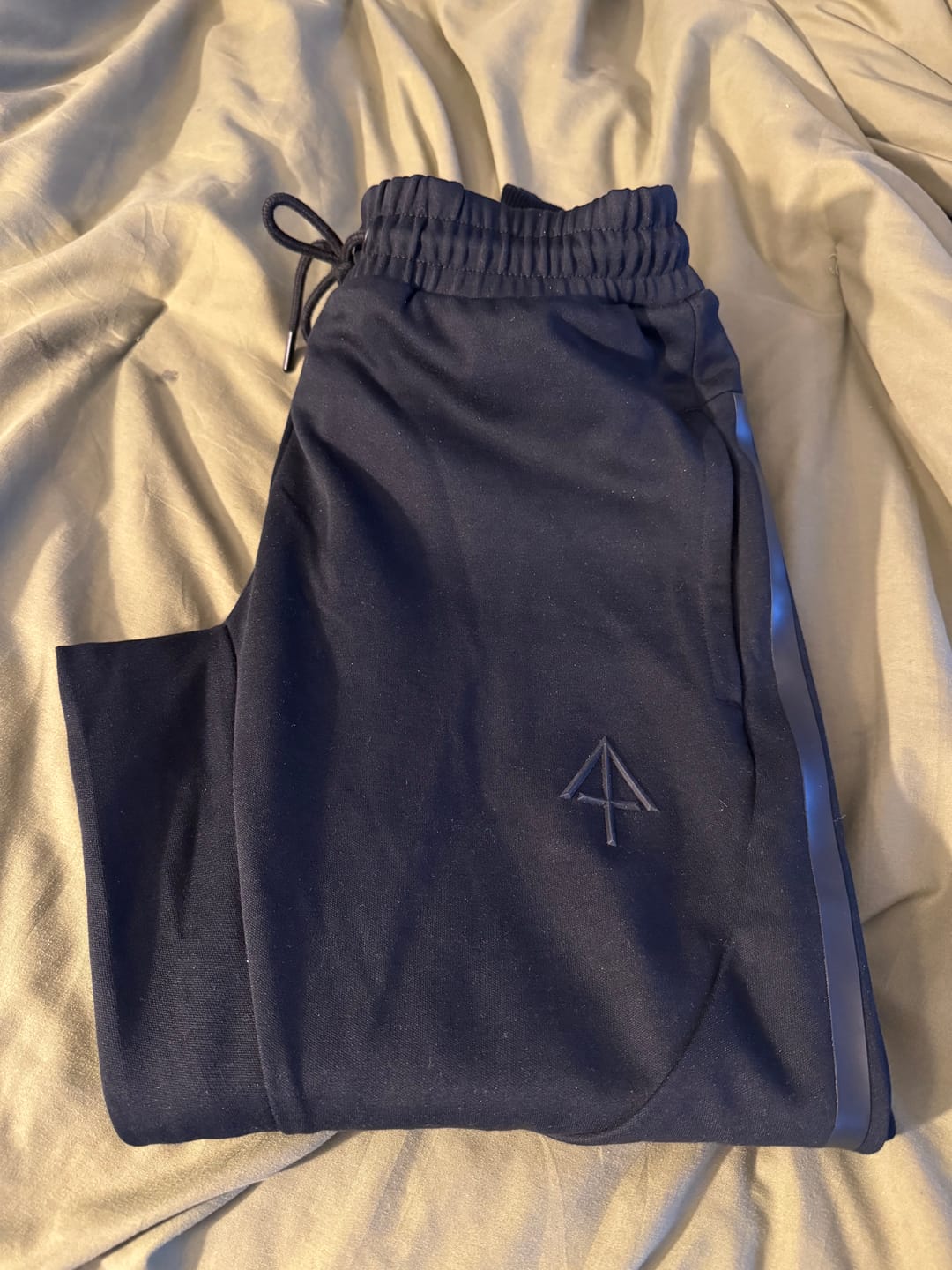 Customer photo review of Carrier Joggers Mk.II - Midnight Black