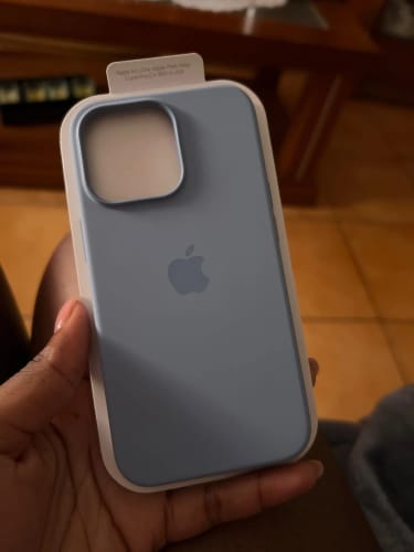 Customer photo review of iPhone 13 Silicone Case with MagSafe