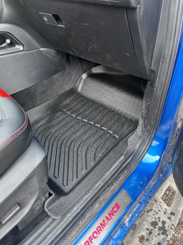 Customer photo review of PREVENTA Pisos Calce Perfecto FORD RANGER / RANGER RAPTOR años 2024