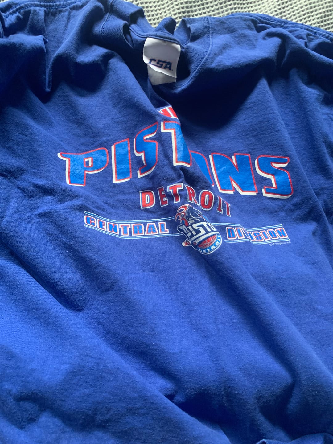 Customer photo review of 90's Detroit Pistons NBA Vintage T-Shirt Size XL