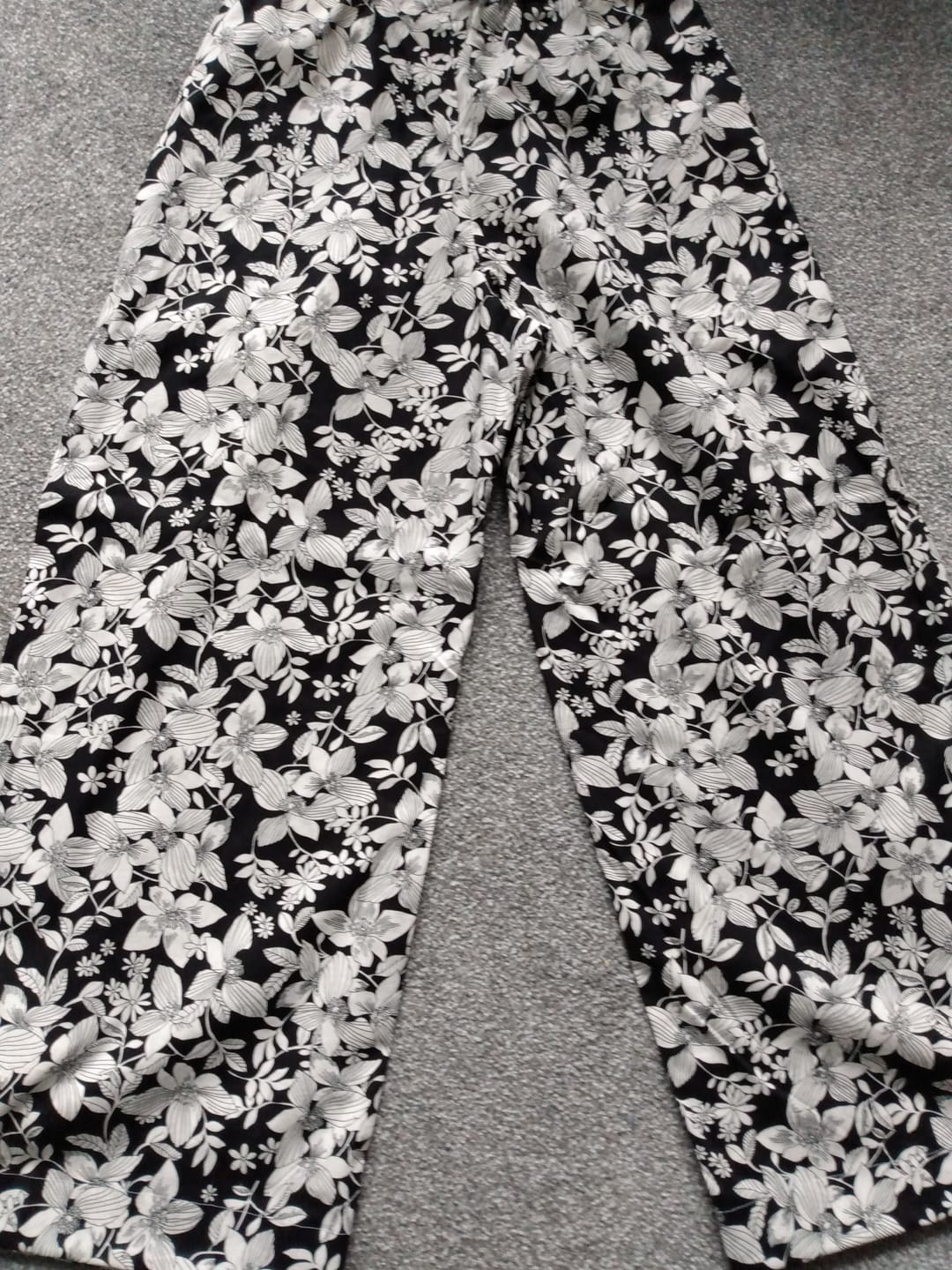 Customer photo review of Large Sketched Flowers Cotton Poplin Fabric