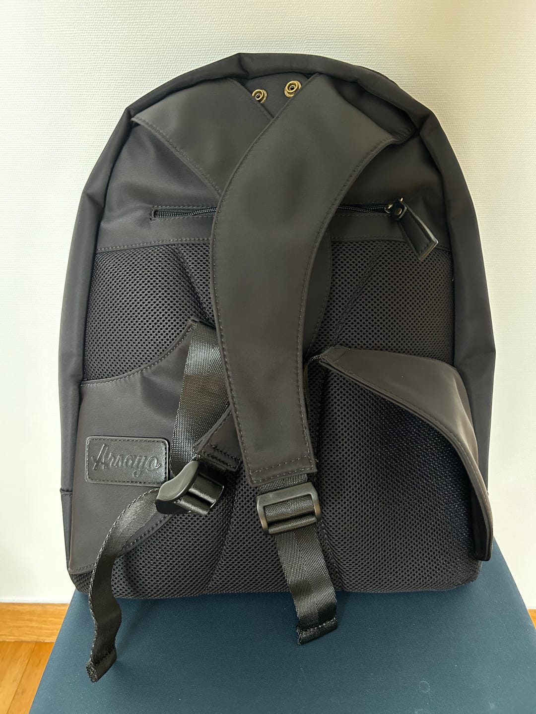 Customer photo review of Le sac à dos Nomade. Sécurisé & Végane