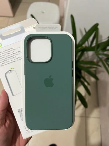 Customer photo review of iPhone 13 Silicone Case with MagSafe