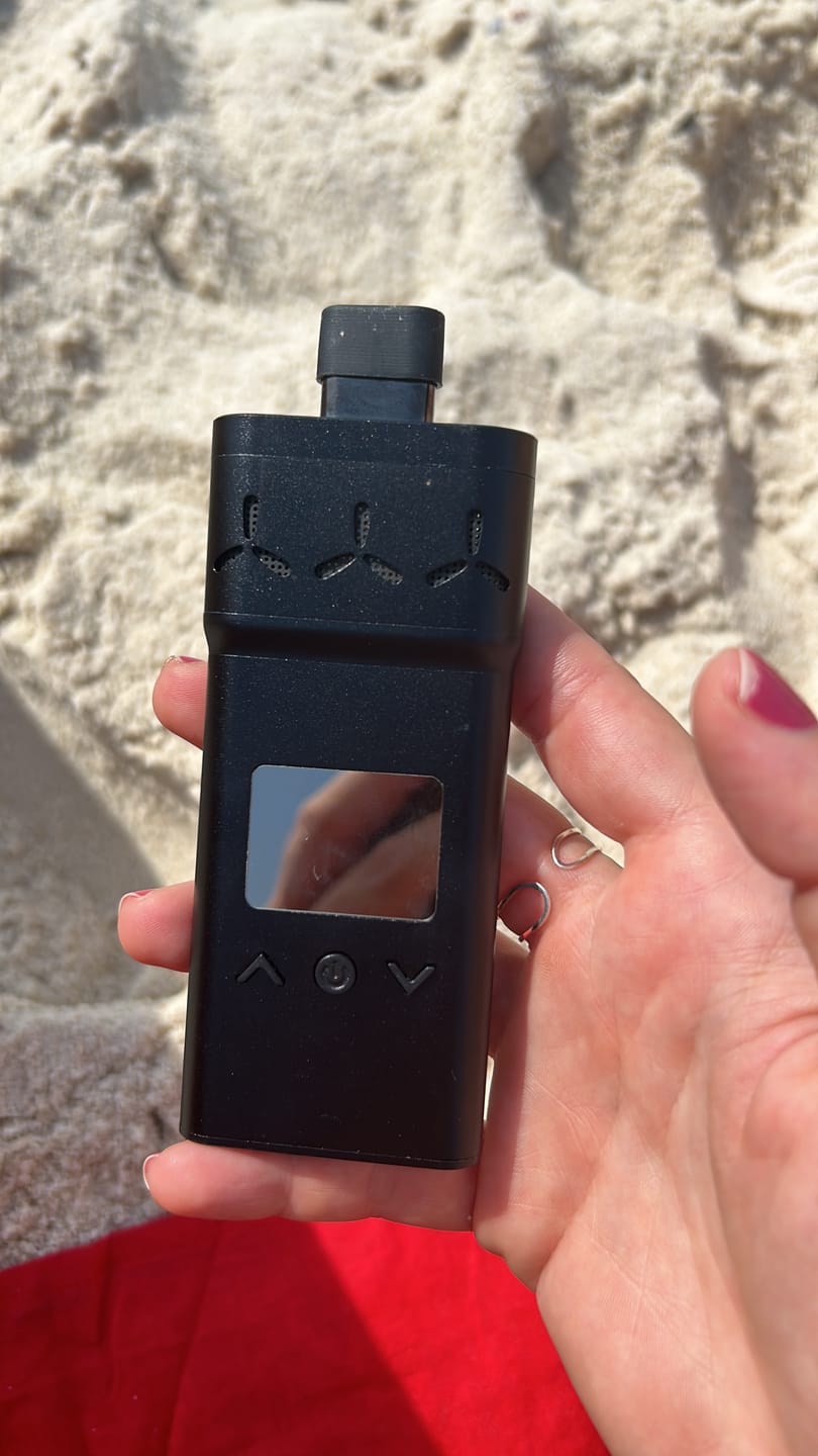 Customer photo review of AIRVAPE X | Dry Herb  and Concentrate Vaporizer– Advanced Slim Design, Discreet & Long Battery Life