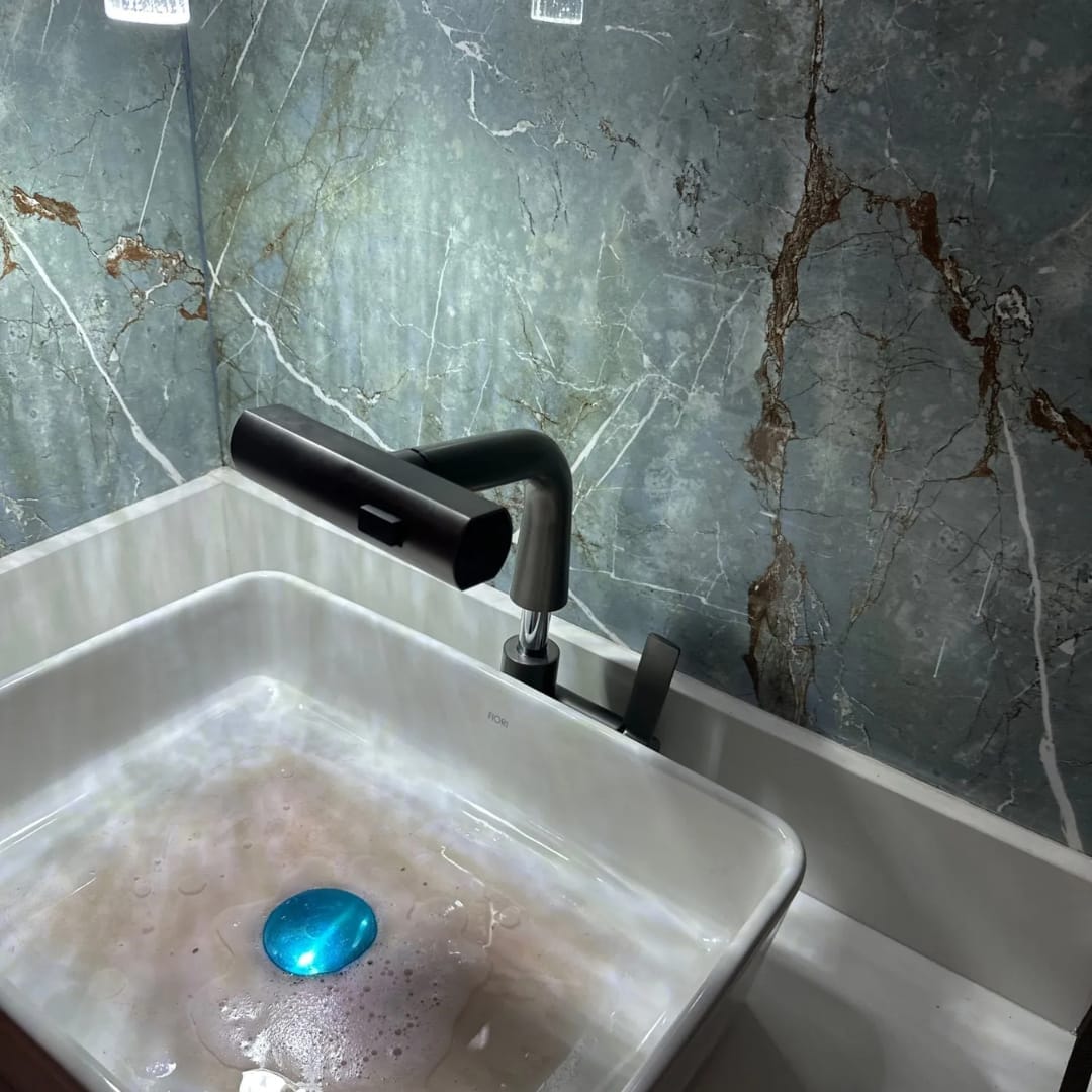 Customer photo review of NexH2O - Universaladapter für Wasserhähne mit drei Strahlmodi