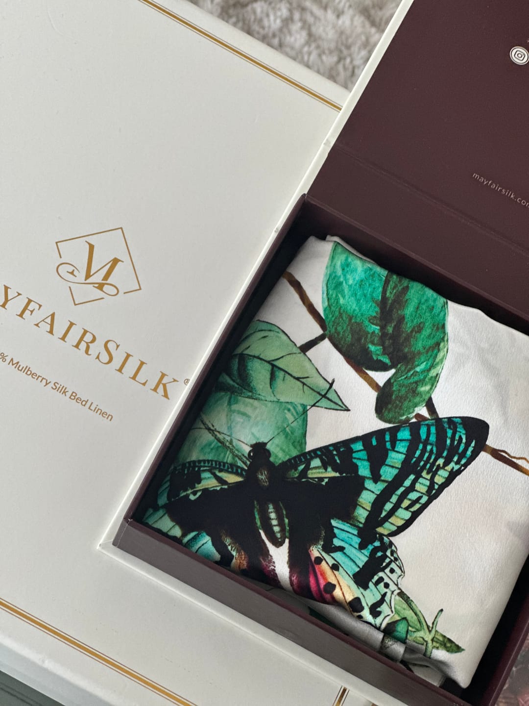 Customer photo review of Emerald Garden Pure Silk Pillowcase