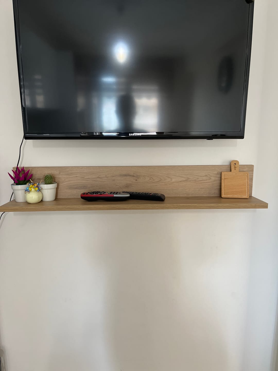 Customer photo review of Rani AE104 Dekoratif Duvar Rafı Sepet Ceviz