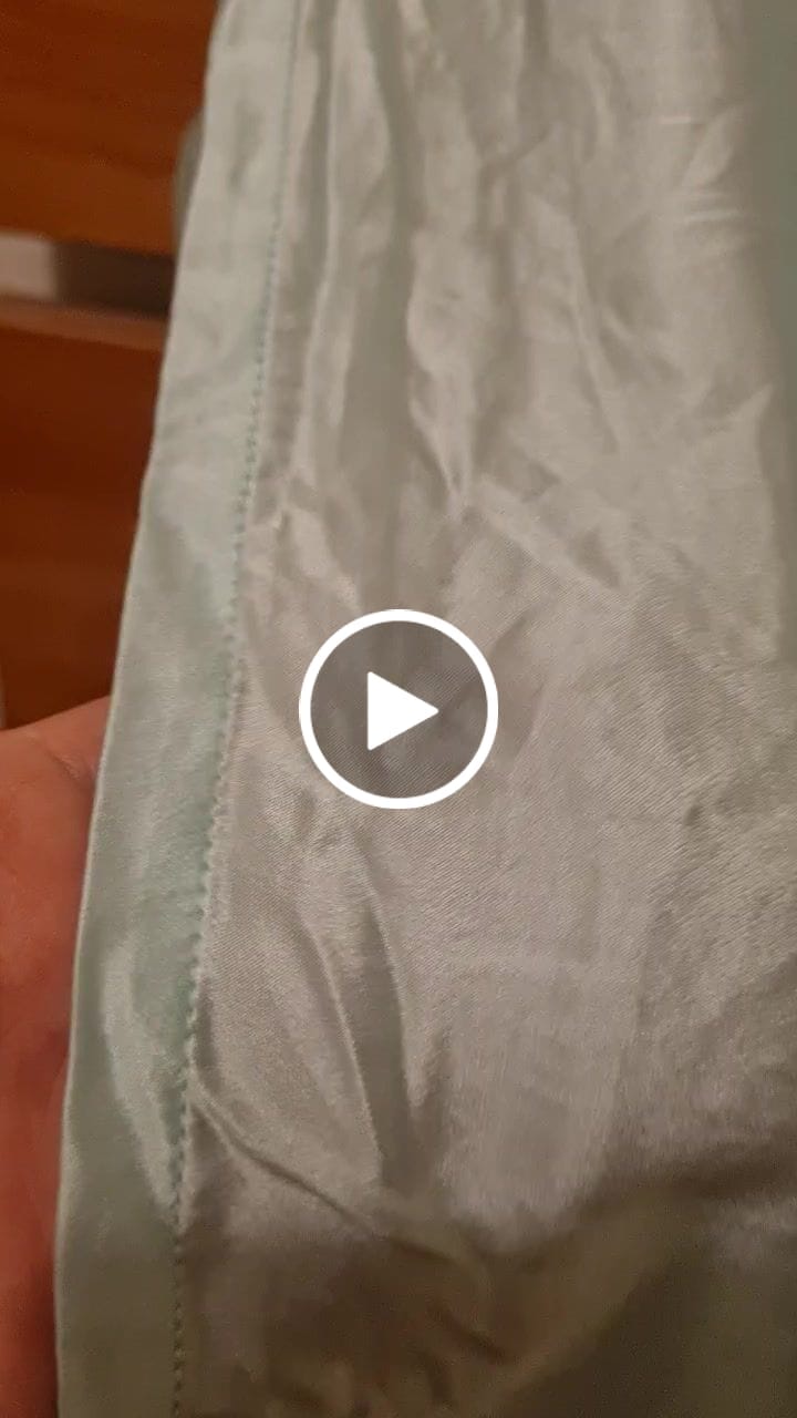 Customer video review of Teal Breeze Pure Silk Pillowcase