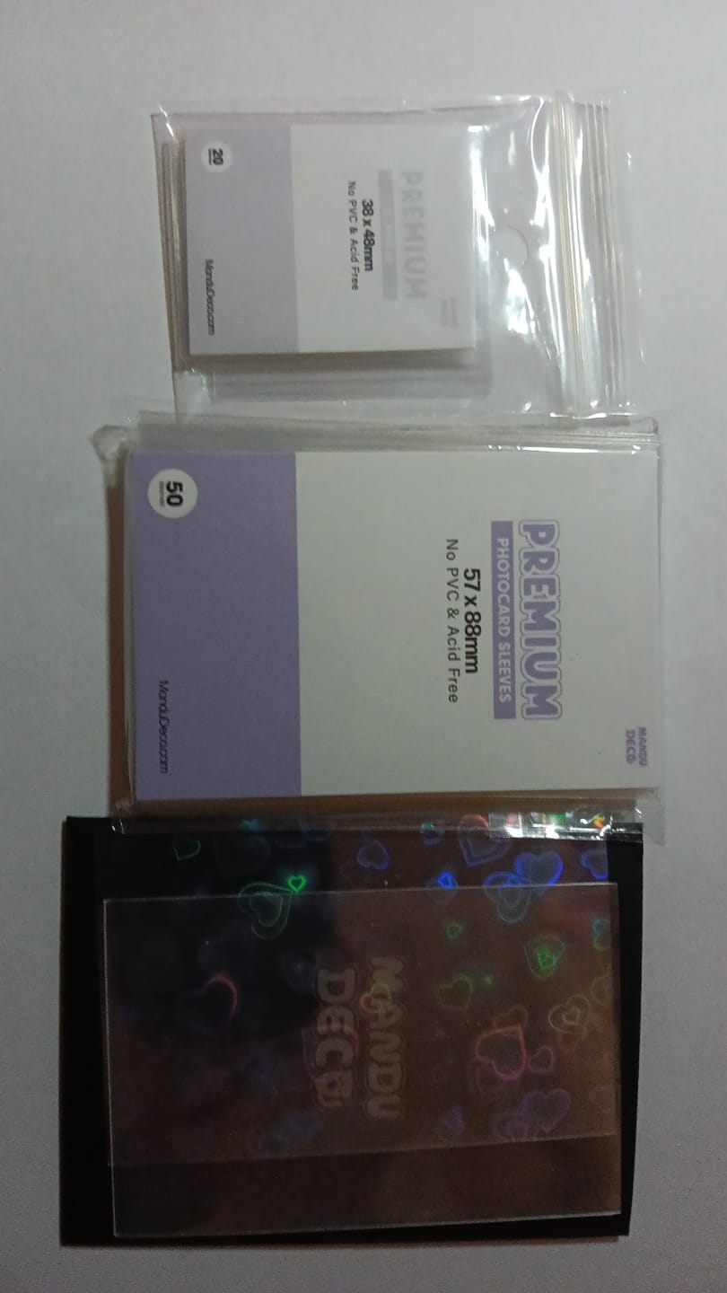 Customer photo review of PREMIUM MINI ID SLEEVES