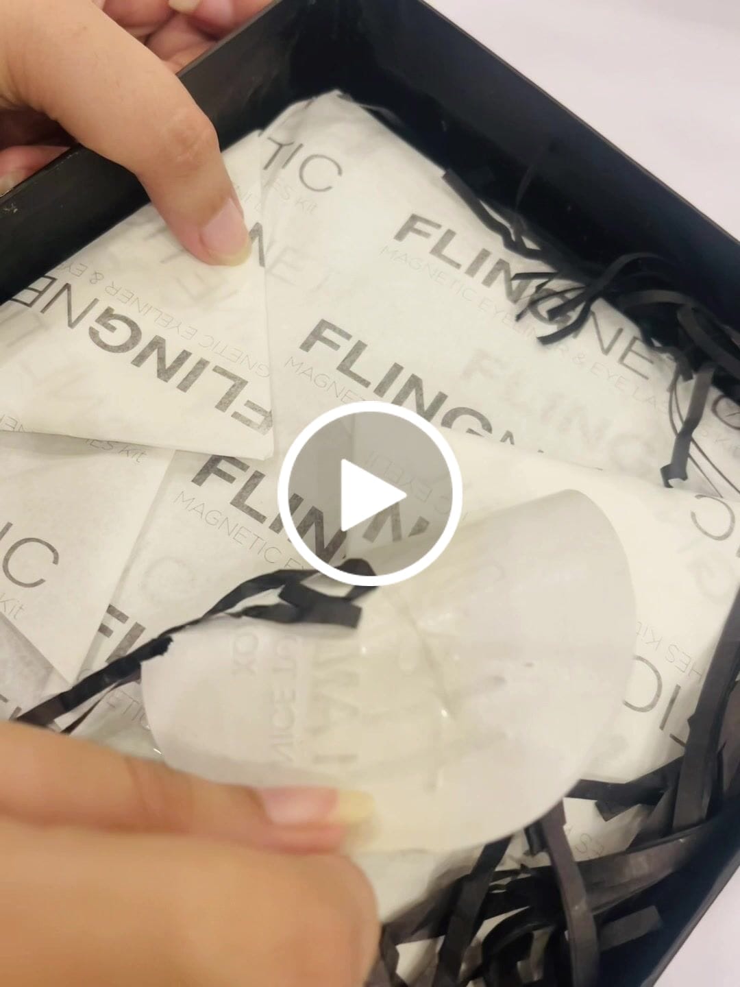 Customer video review of FLINGNETIC MAGNETIC EYE LINER & LASHES KIT (12 Magnets - NEW EDITION)