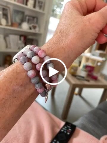 Customer video review of Pastel Love Stretch Apple Watch Strap