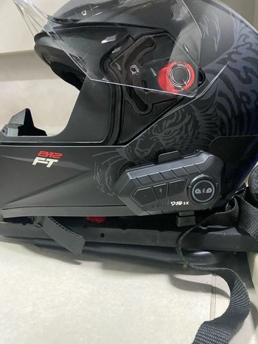 Customer photo review of Motarcom - L'intercom moto haut de gamme et abordable