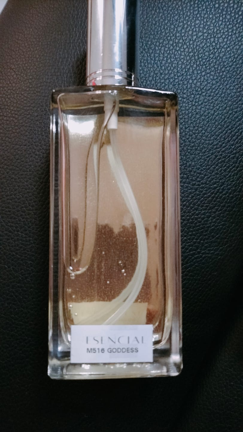 Customer photo review of M516 Inspirado en: Goddess - Burberry