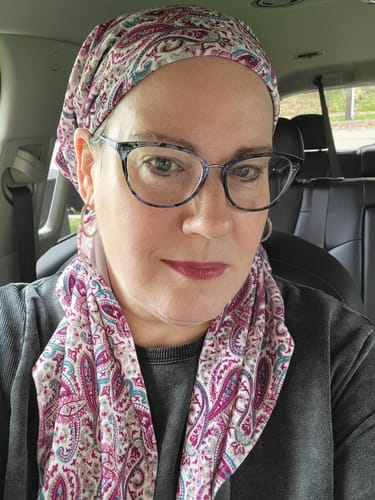 Customer photo review of Paisley Velvet Pre-Tied Scarf