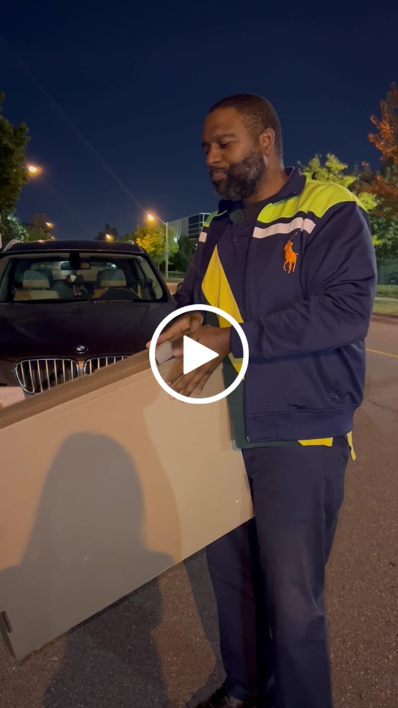 Customer video review of Custom House Portrait