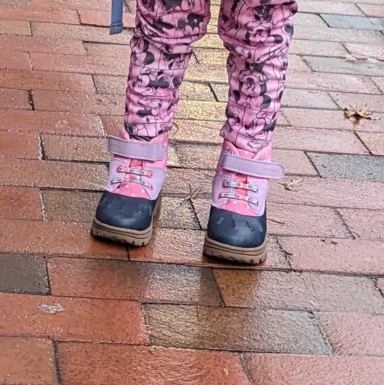 Customer photo review of U-Lace Kiddos - Classic 60'S Tie Dye