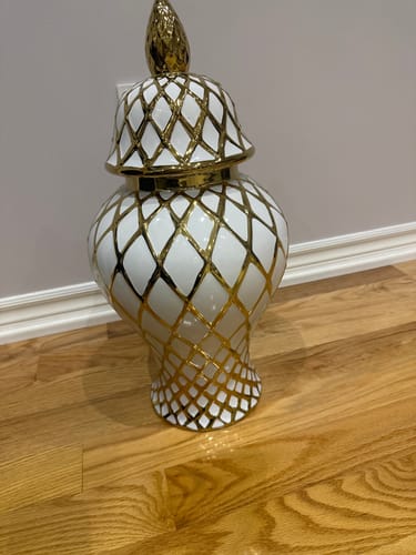 Customer photo review of Gold & White Porcelain Ginger Jar Vase