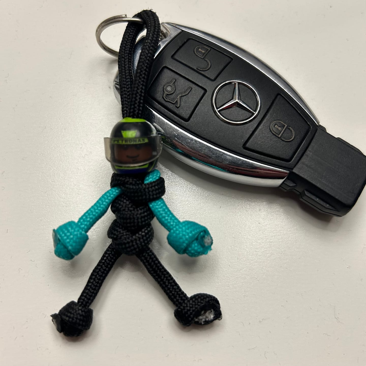 Customer photo review of Darth Vader Paracord Buddy Keychain