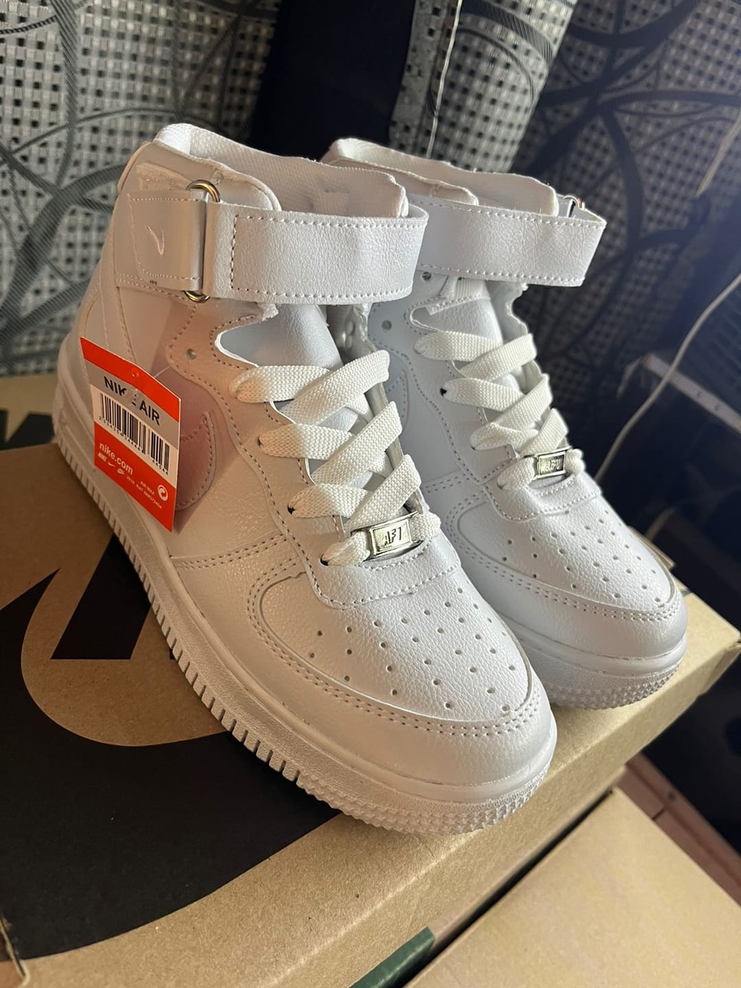 Customer photo review of Paq 6 Pares Tenis 841 Blanco Total 25/28.5