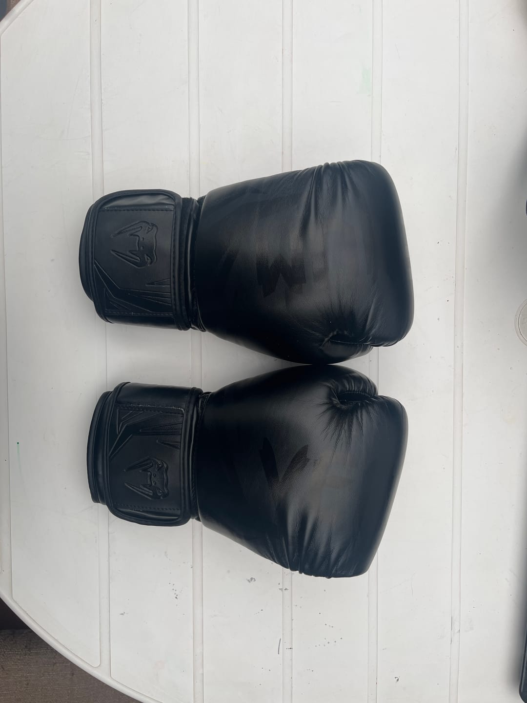 Customer photo review of Venum (Kick)Bokshandschoenen Challenger 3.0 - Zwart